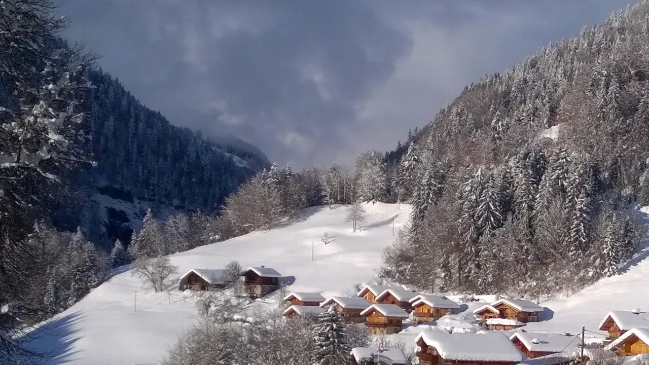 Le Mont Blanc - HOTEL - FLUMET - l'hiver au village